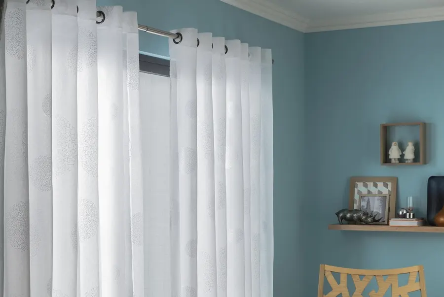 Cortinas con Barra de Acero en Perú Cortiflex